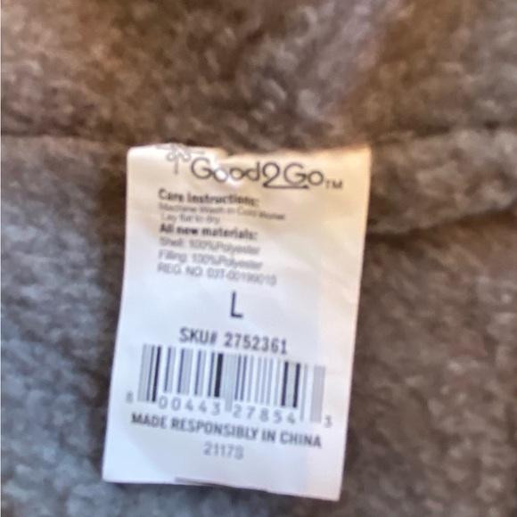 NWOT Dog Coat for Small to Medium Sized Breeds - Picture 5 of 5
